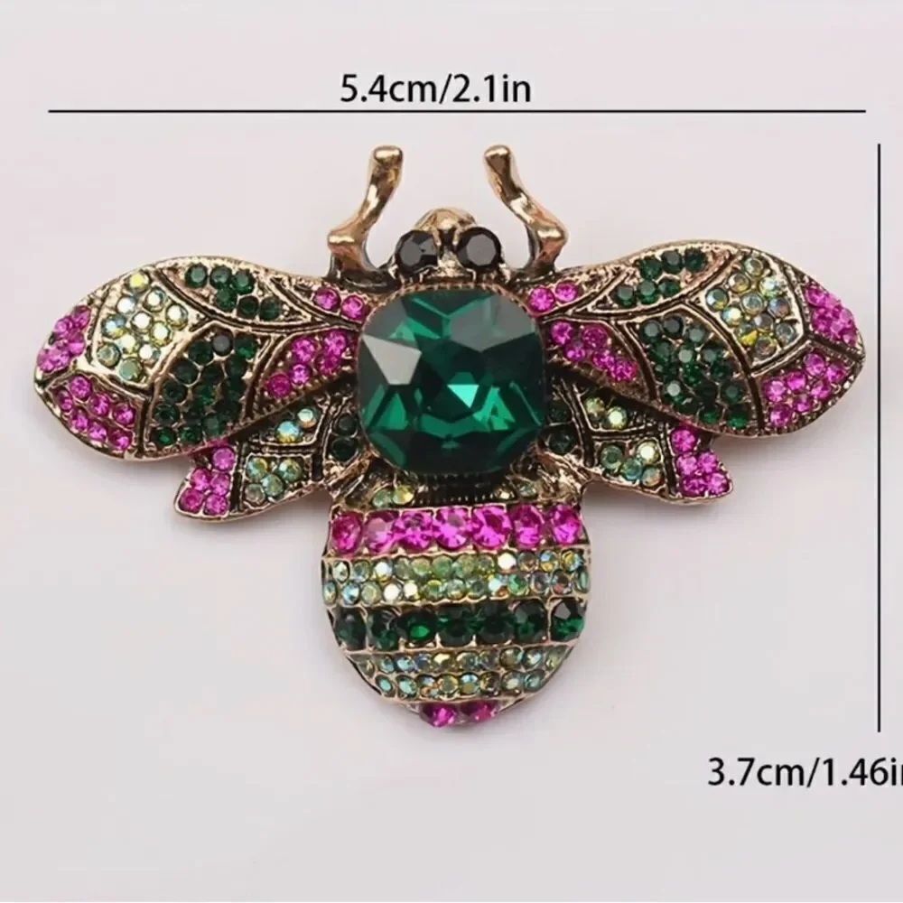 🩷 Betsey Johnson stunning & sparkling bumblebee brooch 🩷